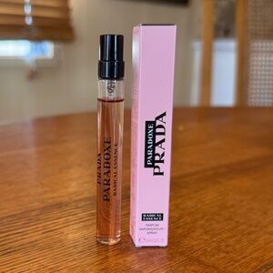 Prada Paradoxe radical essence travel